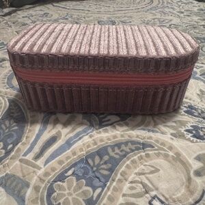 Textured Pink Velvet Jewelry Travel Case
